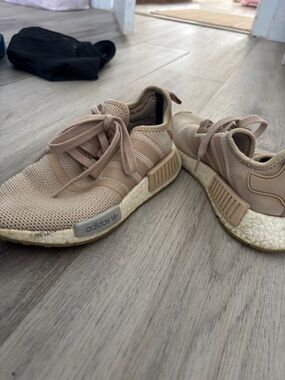 adidas NMD R1 Sneakers in Taupe/Beige